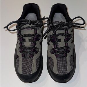 NWOT Apex V753 Woman’s Sierra Trail Runner